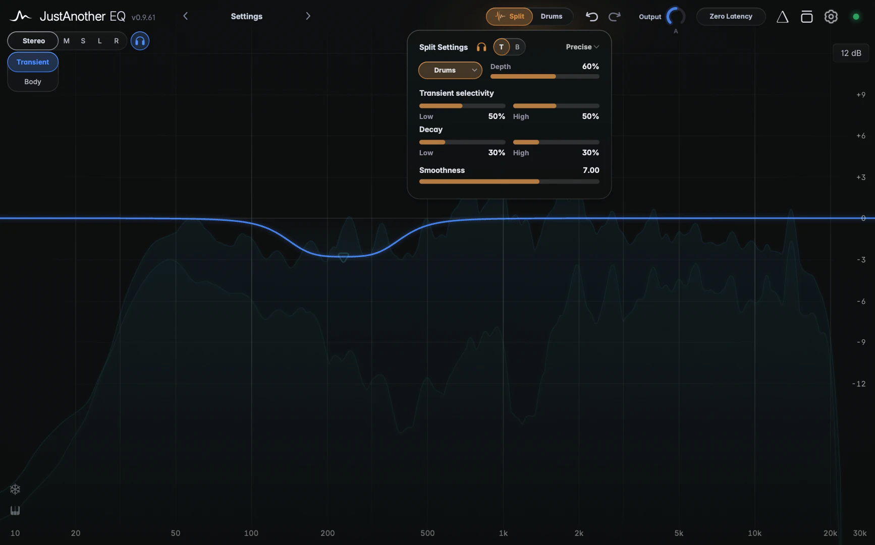 preset pill "Drums", detector "Precise", Depth, the Transient selectivity and Decay sliders, Smoothness; split listen headphones lit with "T" selected